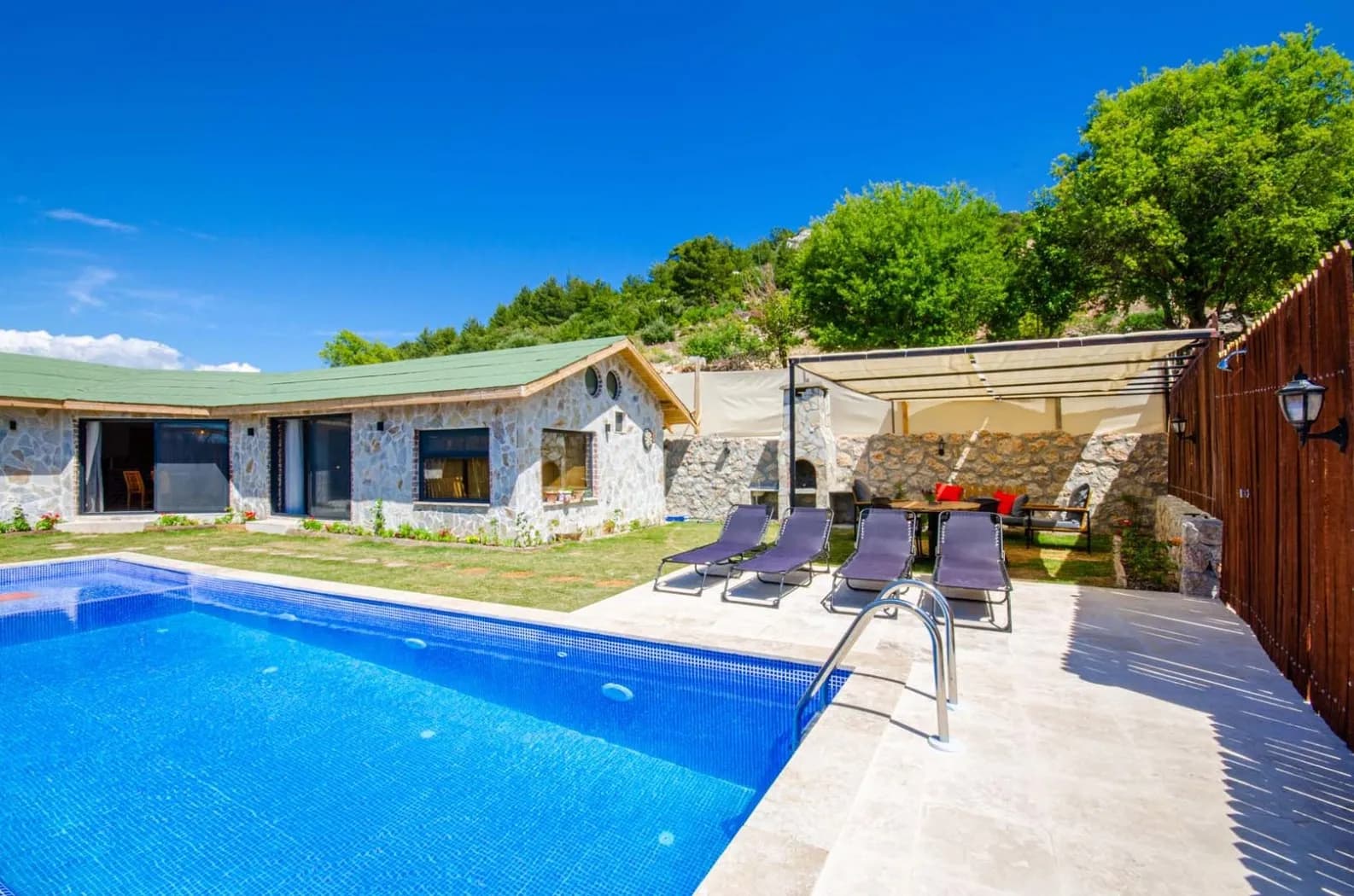 Villa Akbaş 1, Kaş — muhafazakâr villa