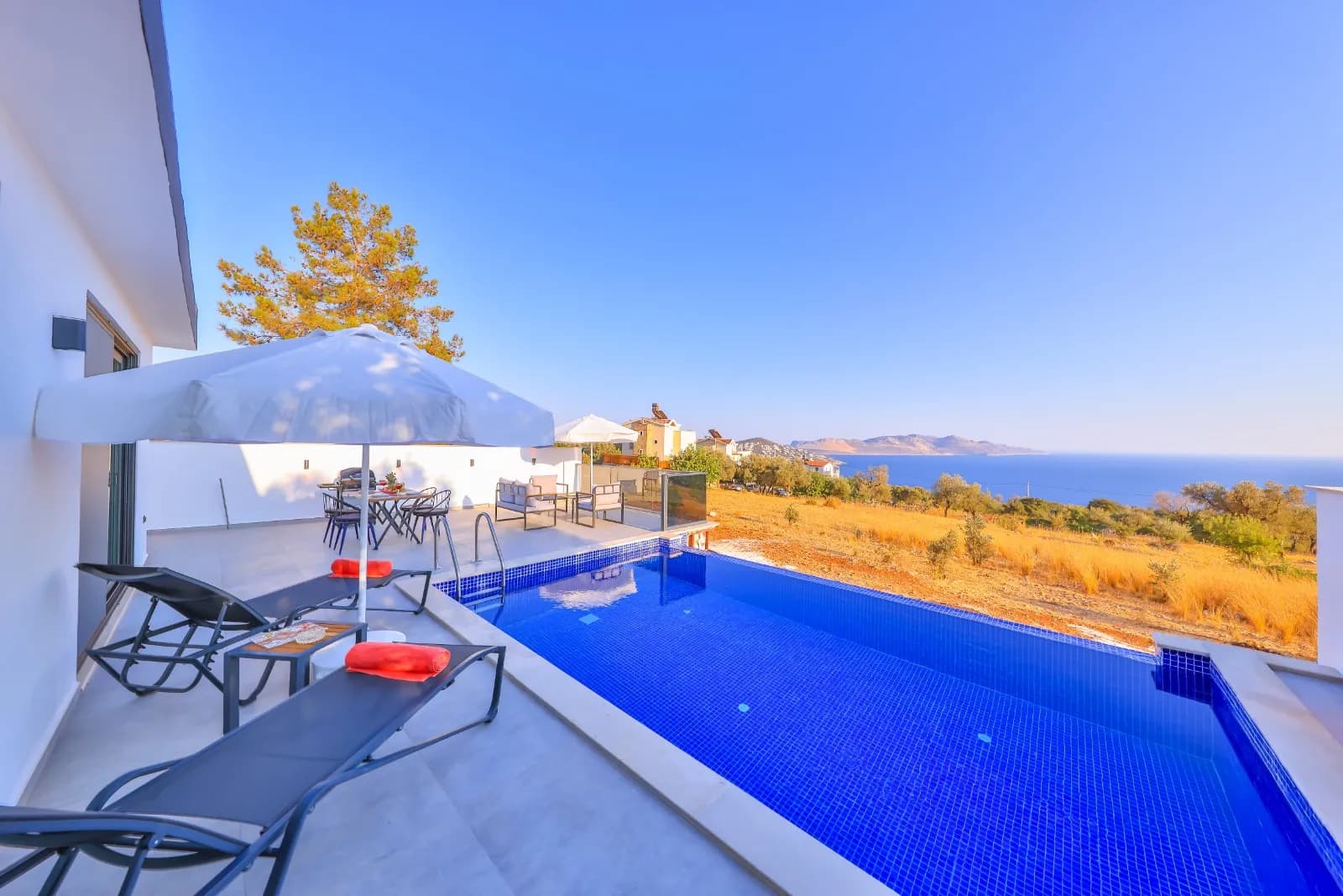 Villa Alice Balayı, Kaş — muhafazakâr villa