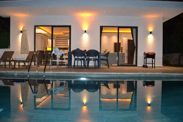 Villa Asrın, Kaş — muhafazakâr villa