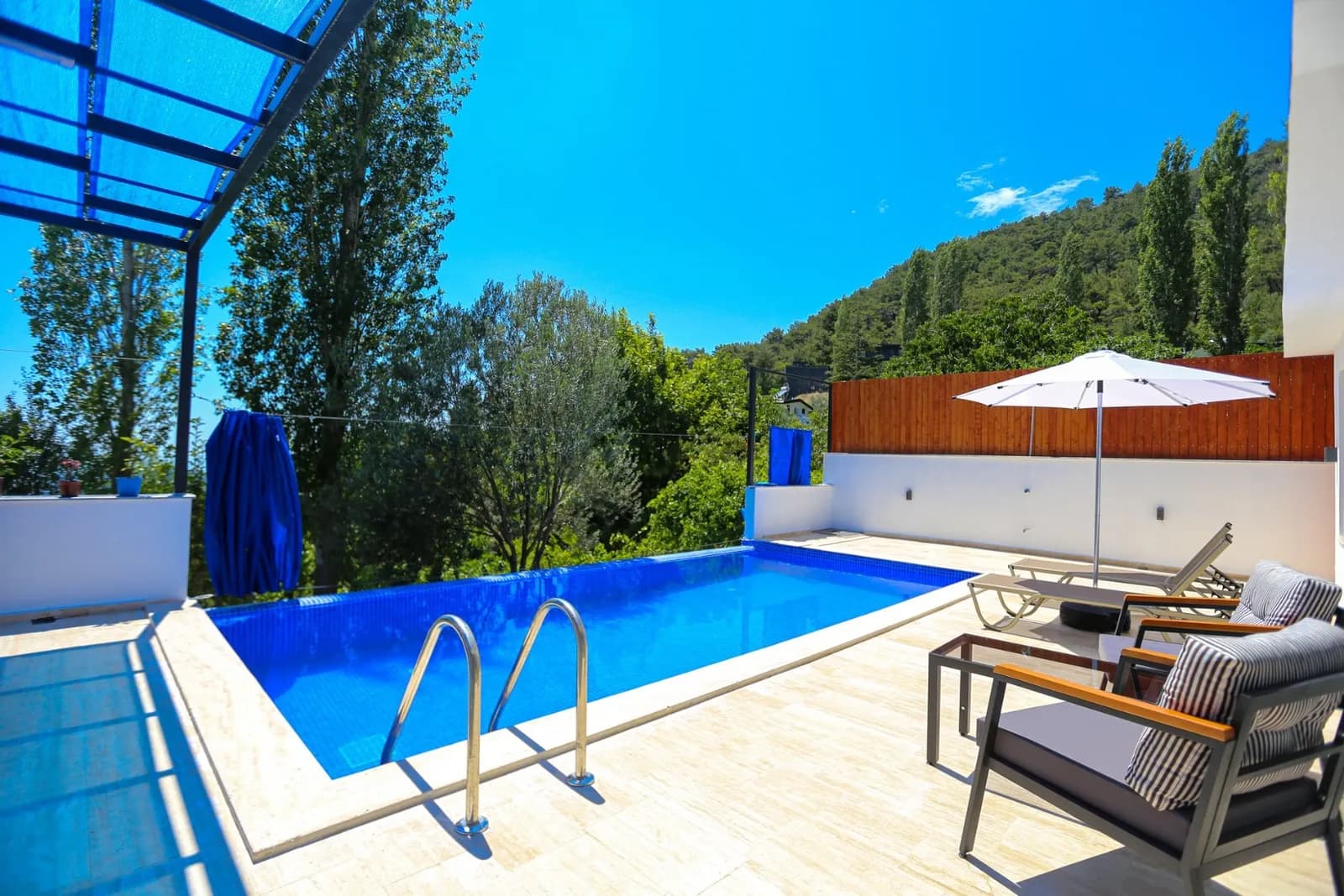 Villa Ayaz 1, Kaş — muhafazakâr villa