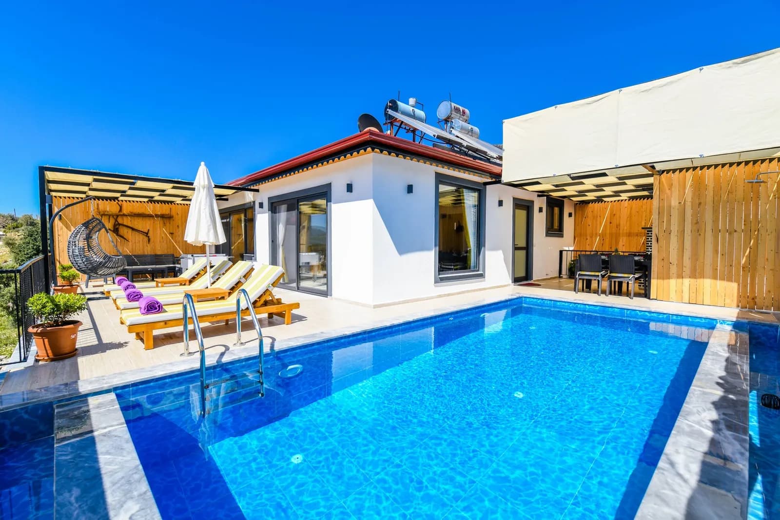 Villa Baki Ulugöl, Kaş — muhafazakâr villa