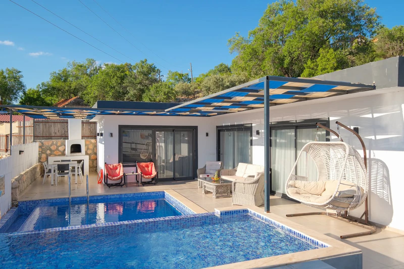 Villa Boğaziçi 2, Kaş — muhafazakâr villa