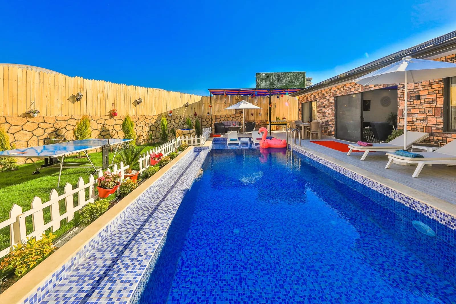Villa Dore 1, Kaş — muhafazakâr villa
