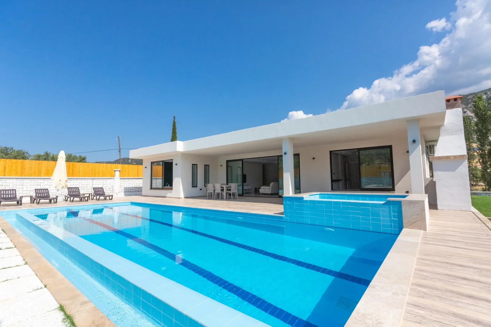 Villa Edde, Kaş — muhafazakâr villa