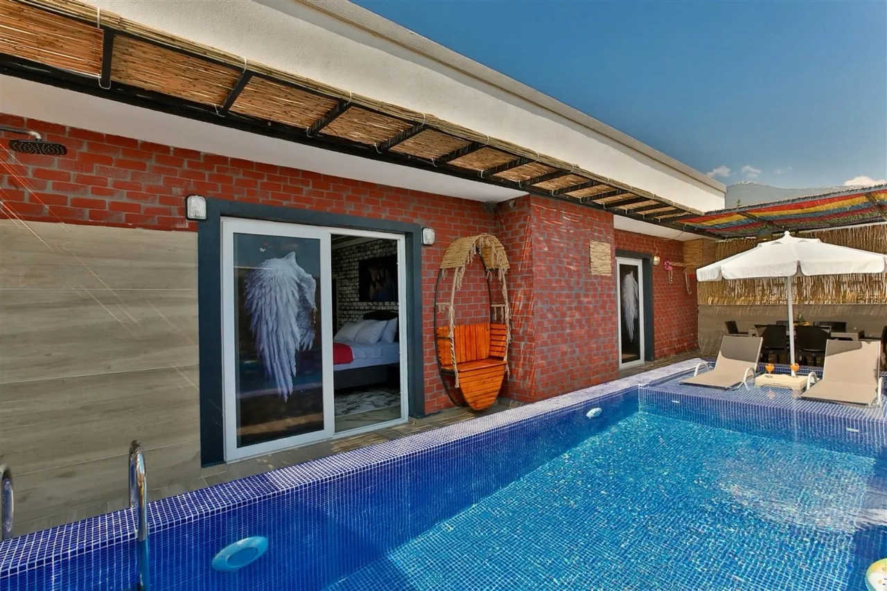Villa Eylül Çavdır, Kaş — muhafazakâr villa