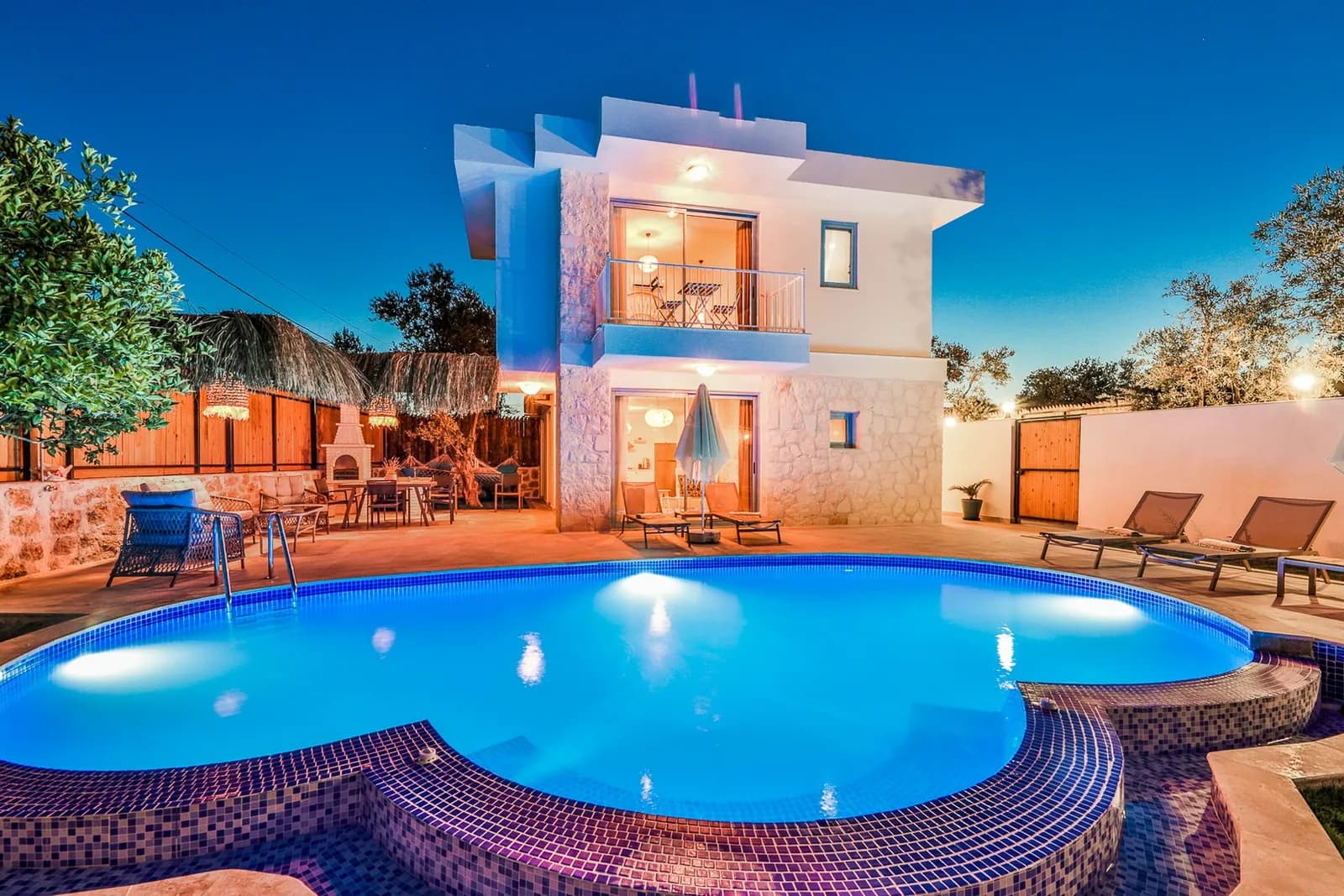 Villa Leto, Kaş — muhafazakâr villa