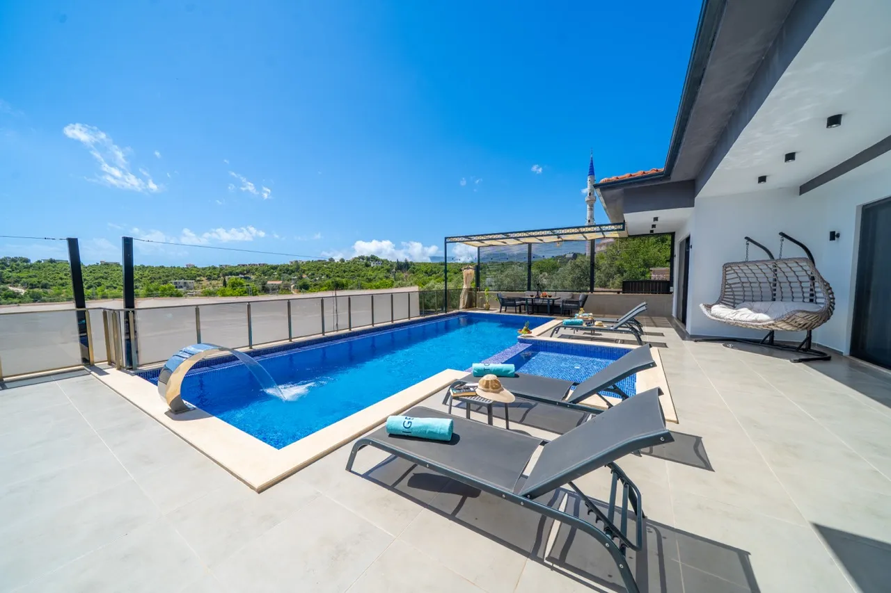 Villa Nara, Kaş — muhafazakâr villa