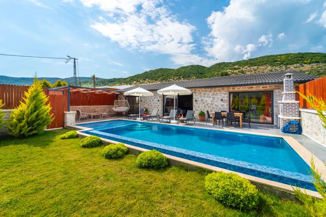 Villa Sanem, Kaş — muhafazakâr villa