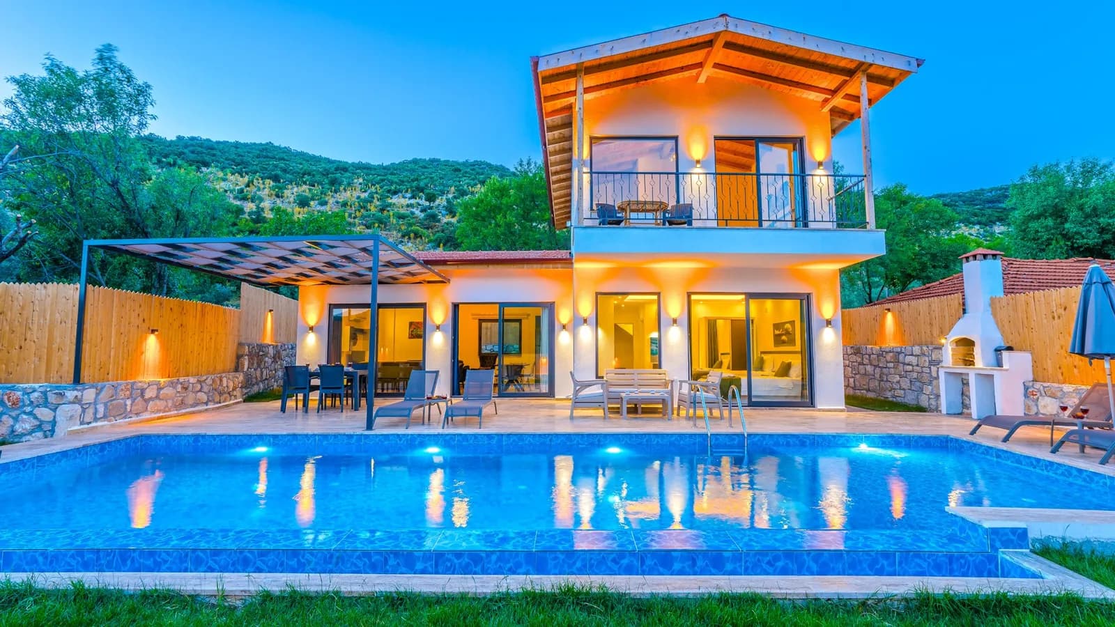 Villa Selenga, Kaş — muhafazakâr villa
