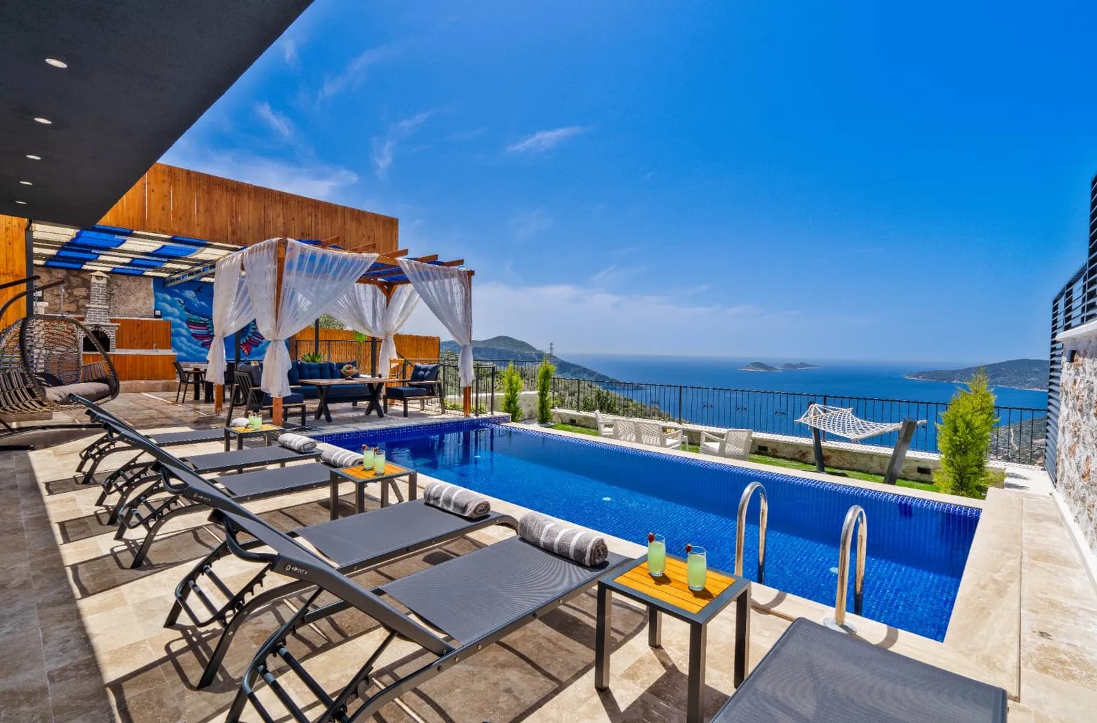 Villa Sıla Manzara, Kaş — muhafazakâr villa