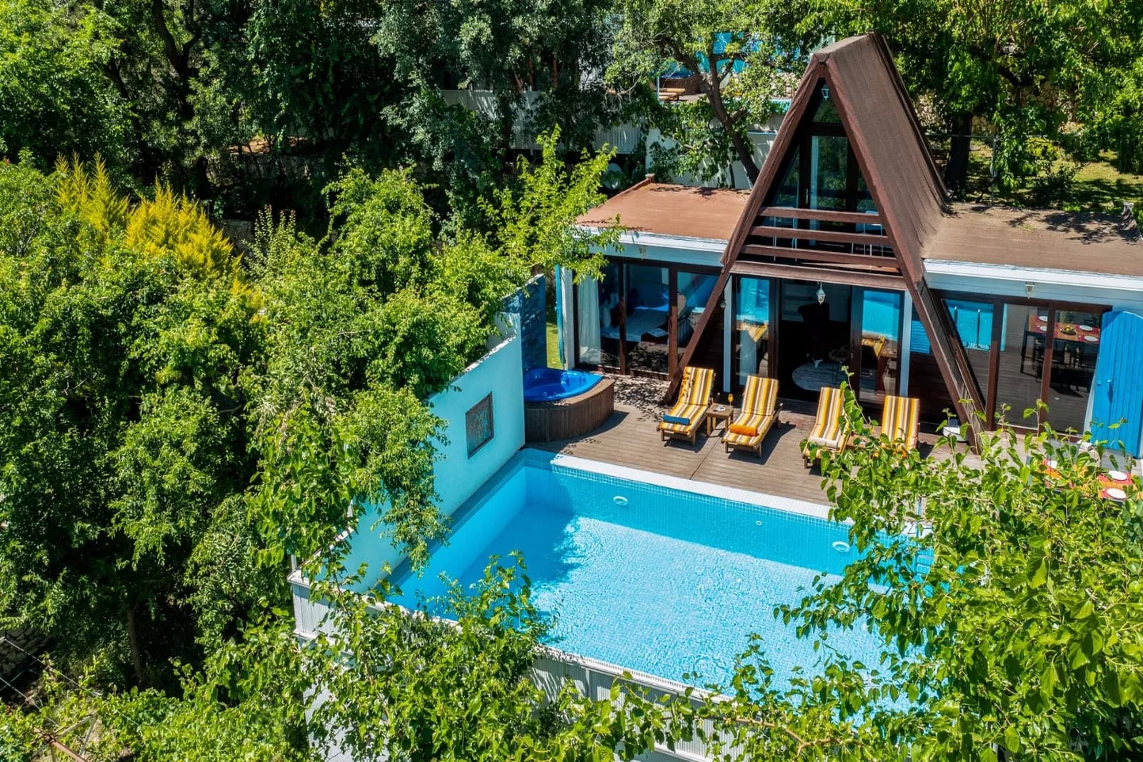Villa Sultan 1, Kaş — muhafazakâr villa