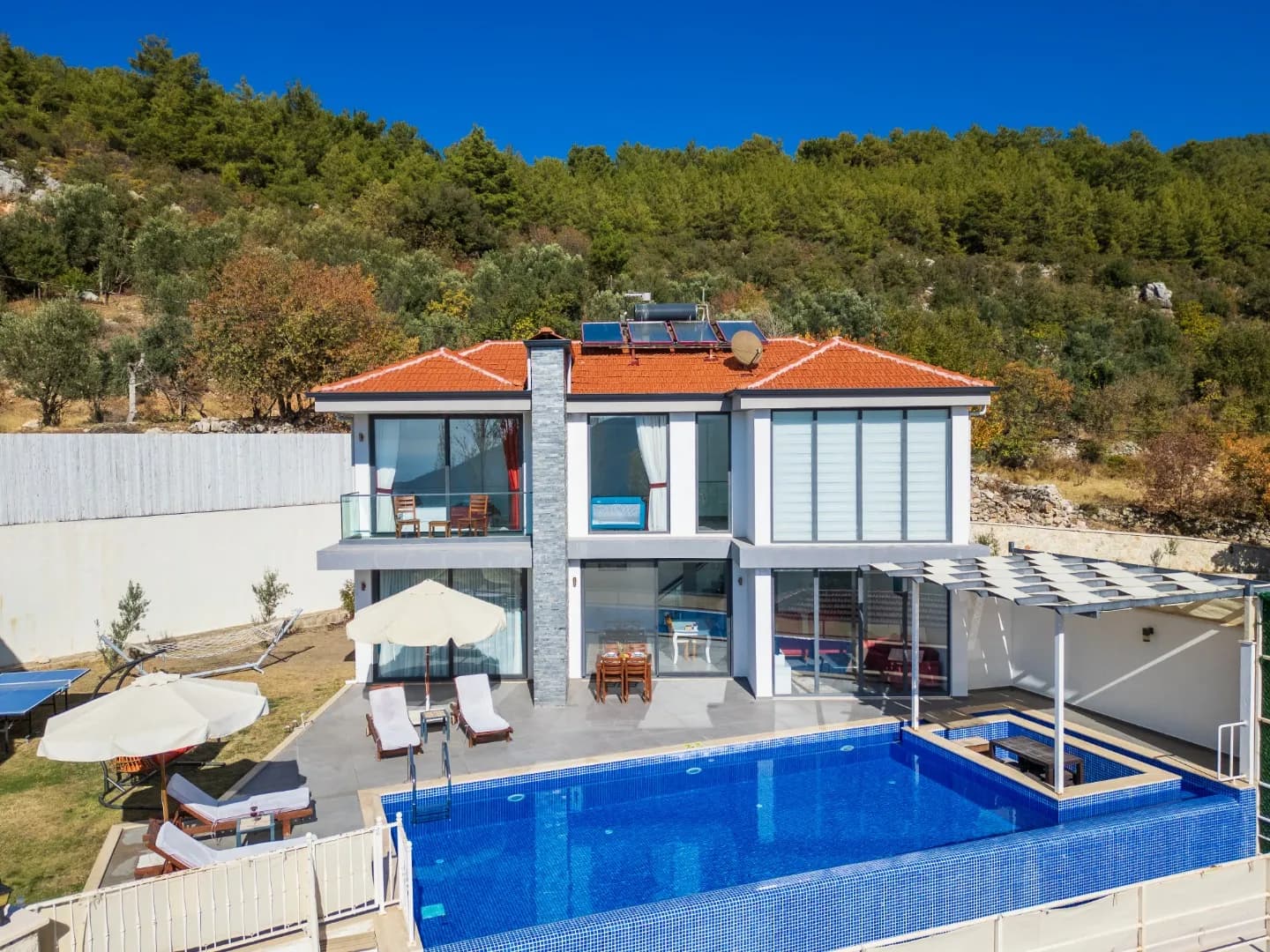 Villa Usta House