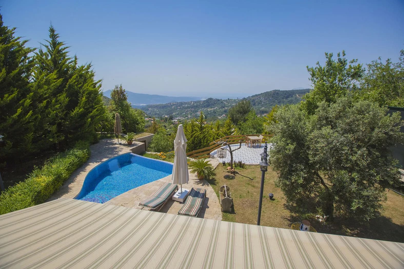 Villa Zeytin Bahçesi, Kaş — muhafazakâr villa