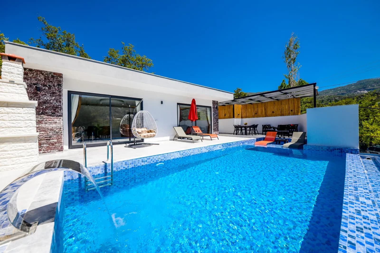 Villla Kumral, Kaş — muhafazakâr villa