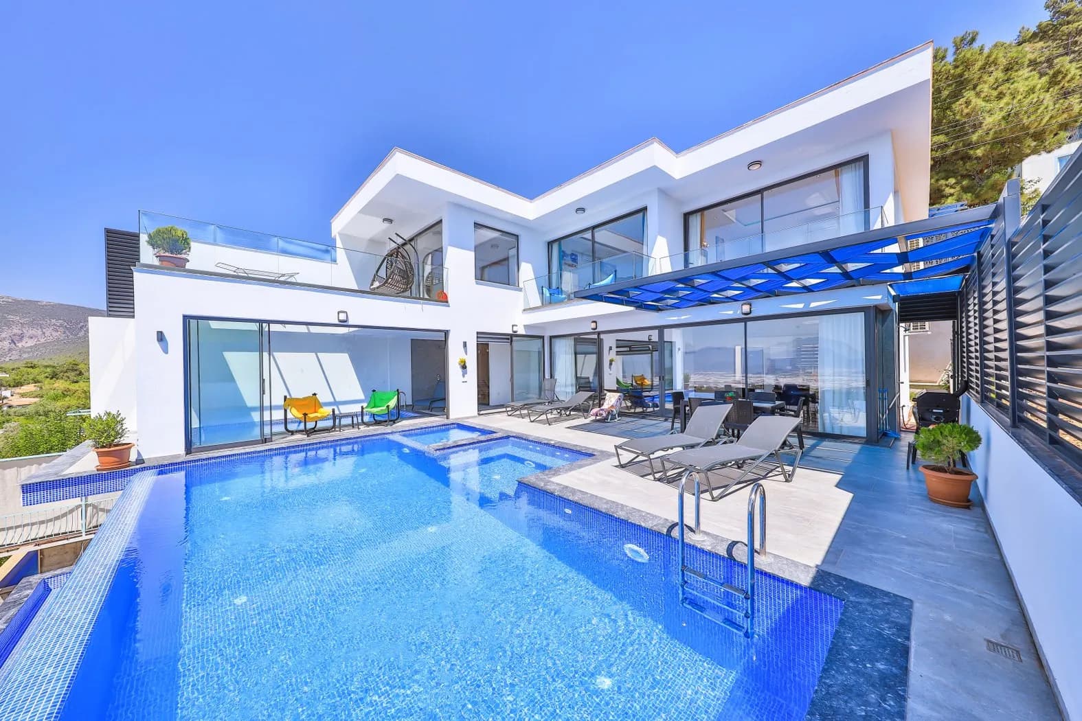 Villa Fantastik, Kaş — muhafazakâr villa