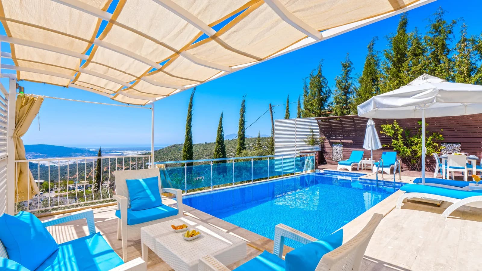 Villa Mono, Kaş — muhafazakâr villa