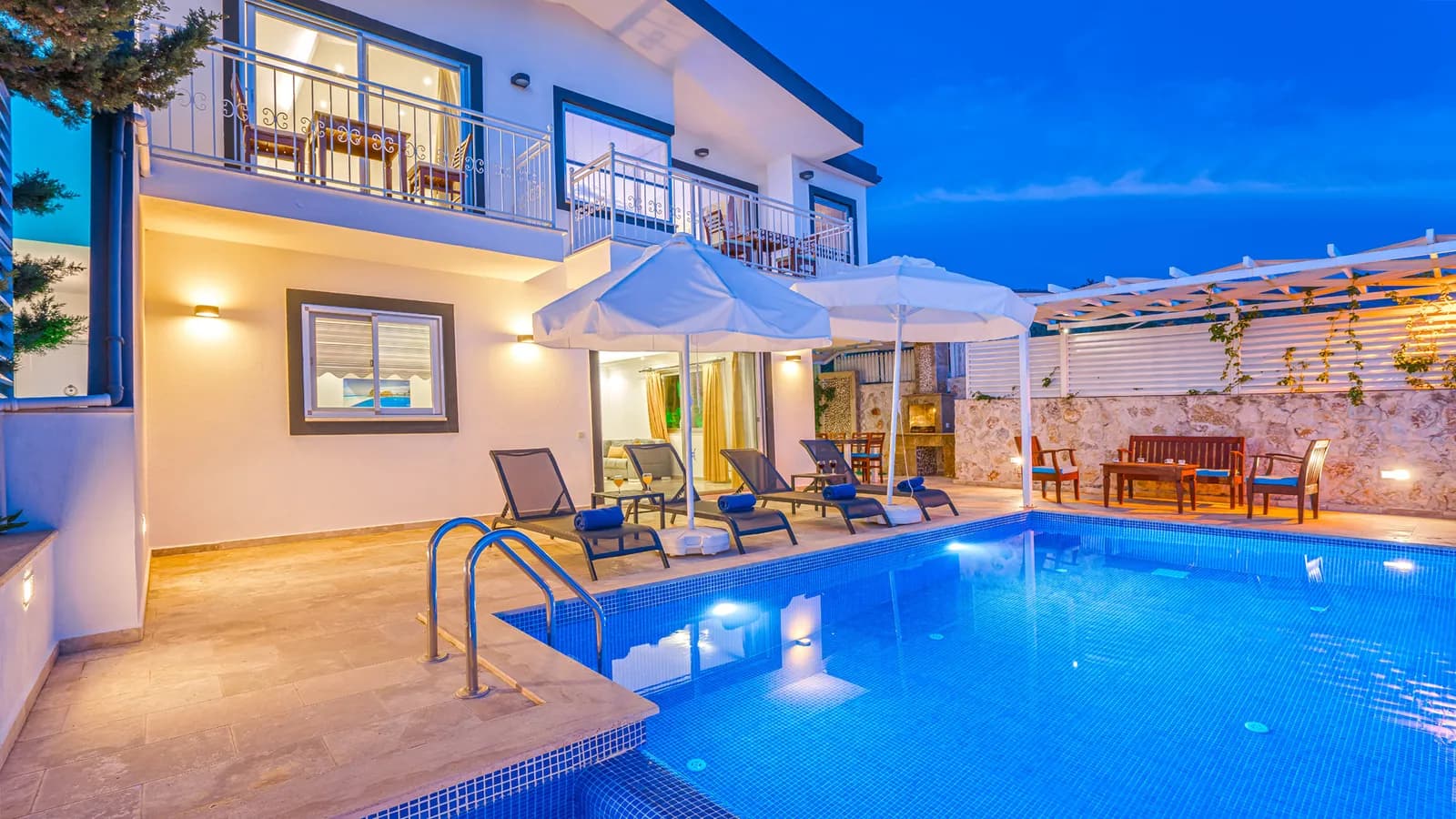 Villa Poli, Kaş — muhafazakâr villa