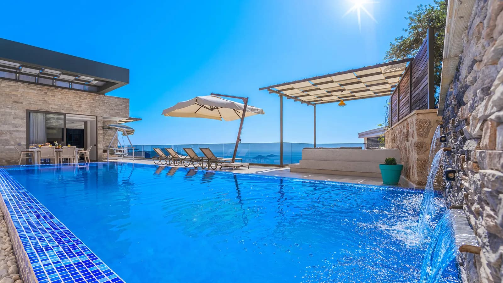 Villa White Smith, Kaş — muhafazakâr villa